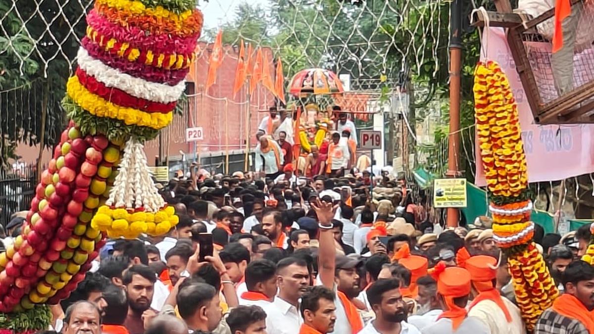 Hindu Mahasabha’s Ganesha idol immersion procession attracts huge crowd in Karnataka’s Shivamogga