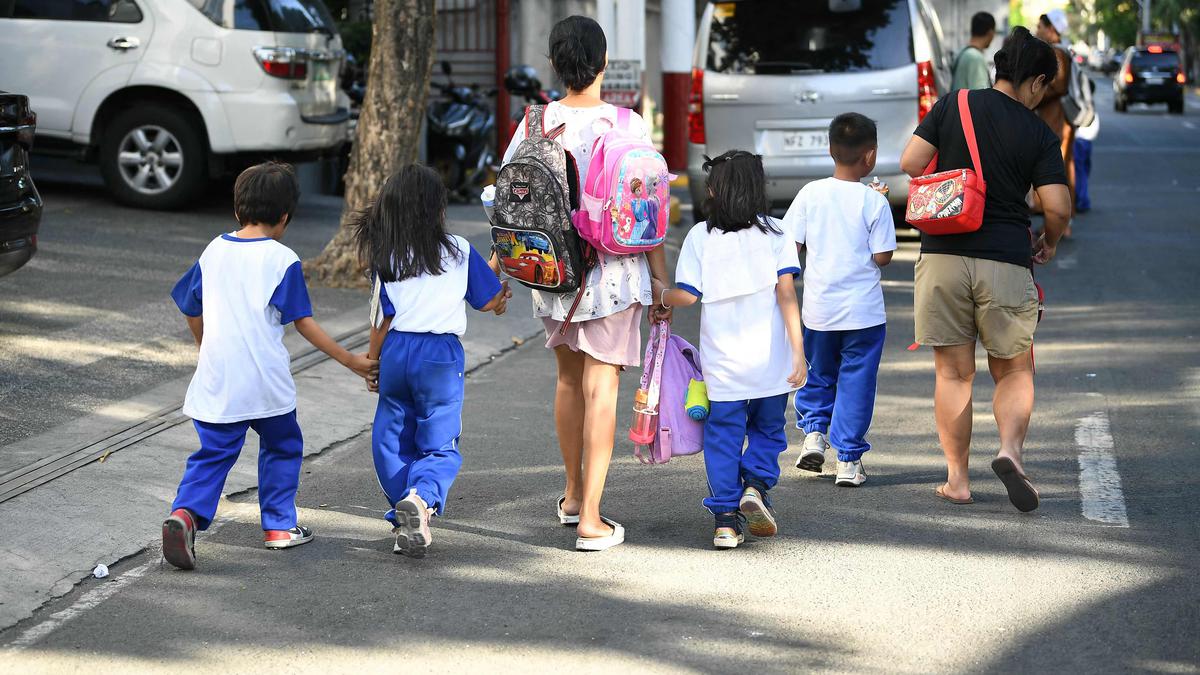 Thousands of Philippine schools suspend in-person classes due to heat