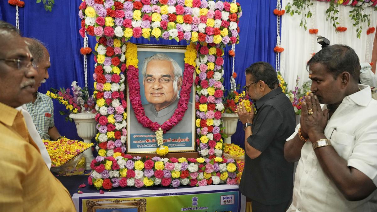 Leaders pay tributes to former PM Vajpayee on his death anniversary in Puducherry