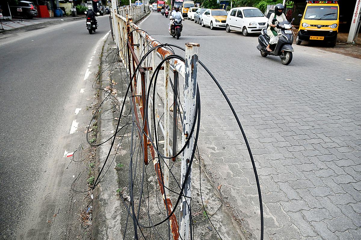 Drive against dangling cables loses steam after initial vigour in Ernakulam