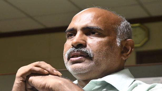 Suneel Kumar Reddy comes out with two thought-provoking films ‘Kaakroch’ and ‘Welcome to Tihar College’