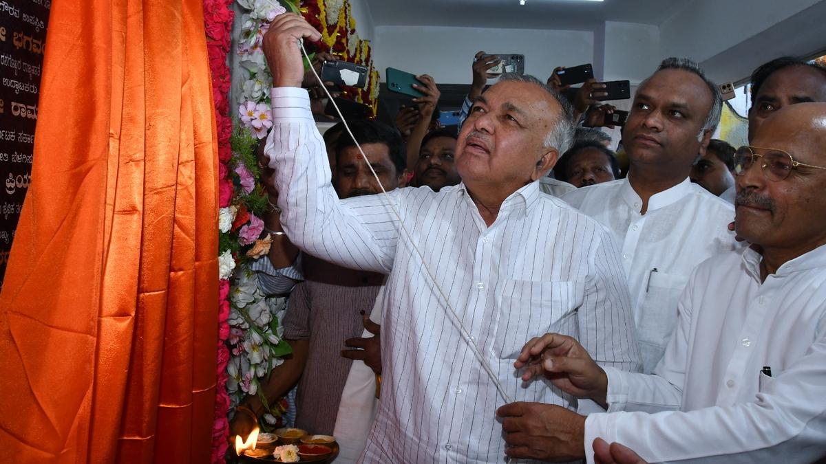 State govt. to buy 5,800 new buses for the four transport corporations by the end of March