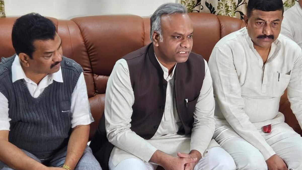 Yatnal told to make public documents related to his ₹40,000-crore scam charge