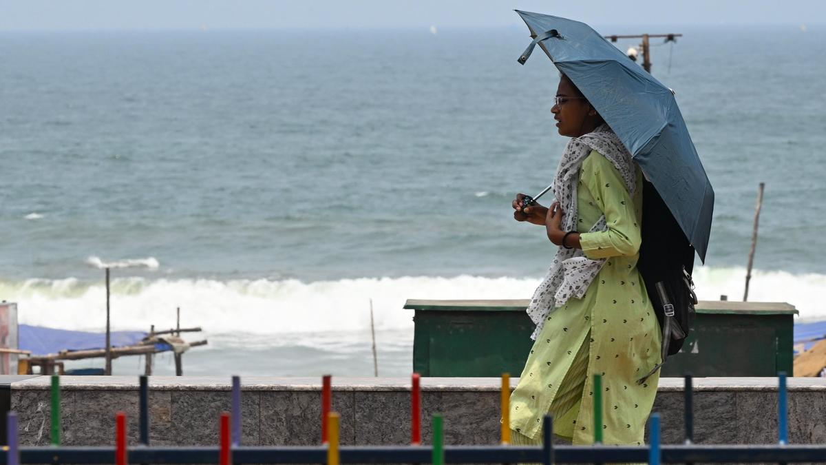 Vizag reels under rising heat, humidity