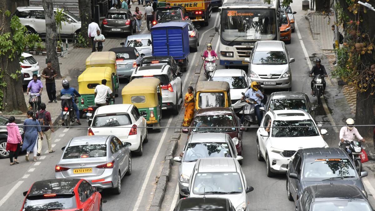 Traffic snarls in multiple places in Bengaluru - The Hindu