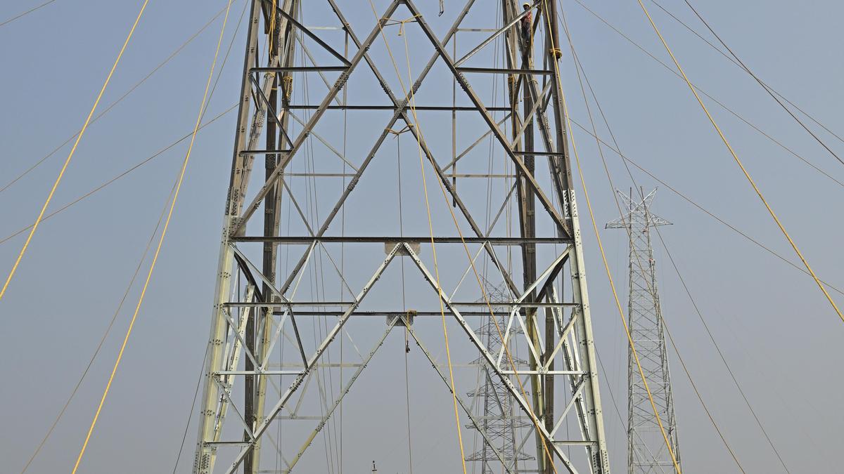 CS orders speedy re-routing of EHT transmission lines passing through Amaravati