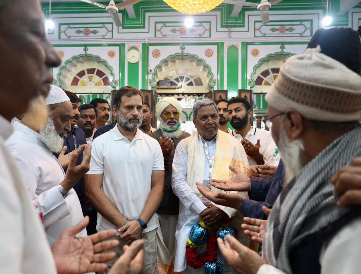 bharat-jodo-yatra-rahul-visits-religious-shrines-in-mysuru-the-hindu