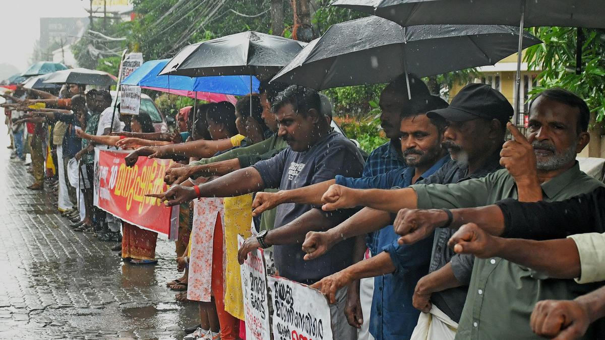 Human wall organised against drug menace in Ernakulam