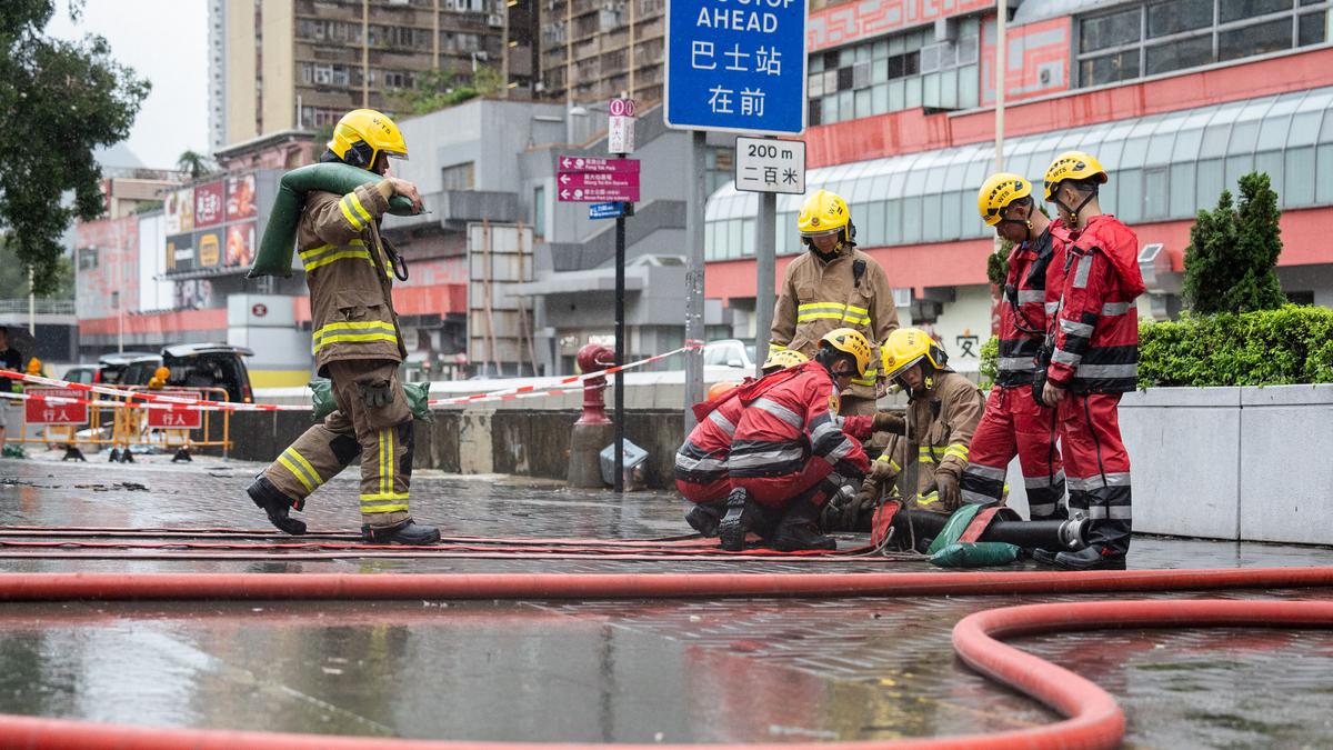 Hong Kong flooded by heaviest rainfall in 140 years