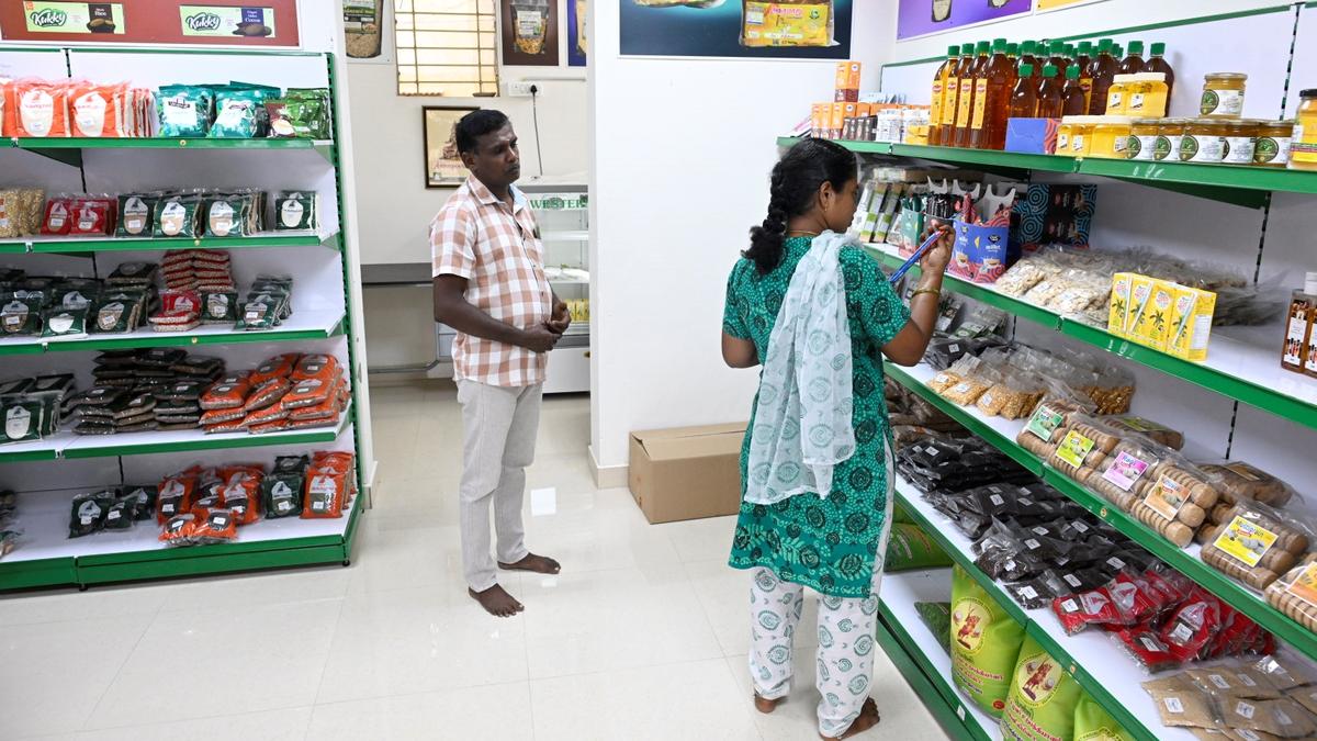 Farmers’ supermarket opened at Uzhavar Sandhai in Erode