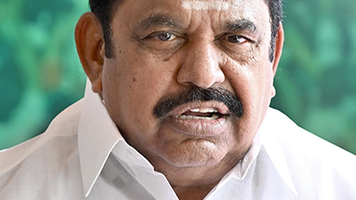 Edappadi indicts the DMK government for failing to check the sale of ‘illicit liquor’.