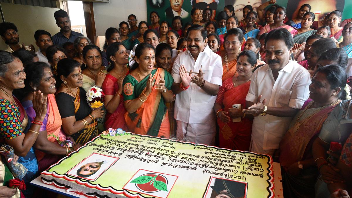 Edappadi Palaniswami promises subsidy for women to buy two-wheelers