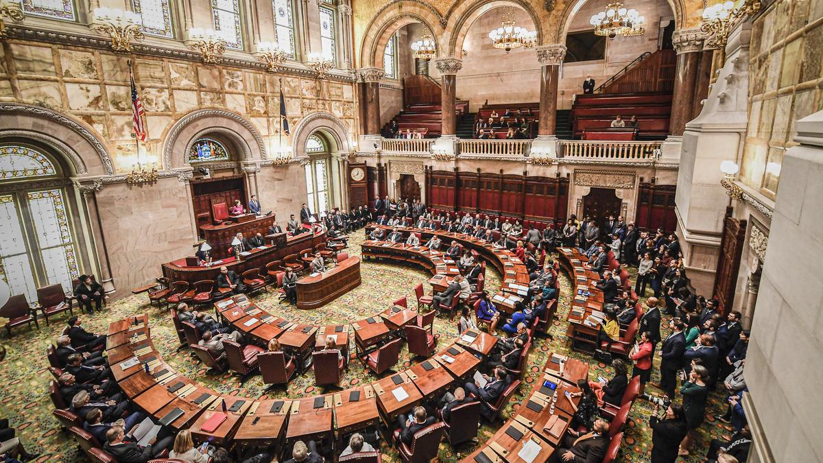 https://th-i.thgim.com/public/incoming/qr8s6q/article69677362.ece/alternates/LANDSCAPE_1200/New_York_Medically_Assisted_Suicide_86565.jpg