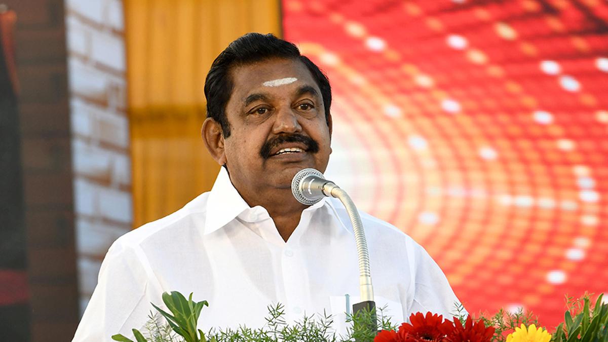 Edappadi Palaniswami stresses on organising medical camps to screen fever cases in T.N.