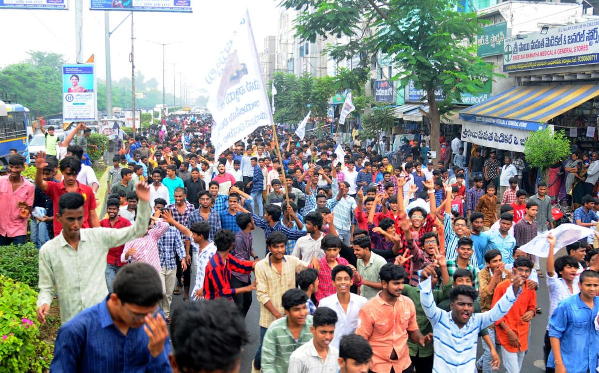 Huge response to ‘Atma Gaurava Rally’ in Kurnool