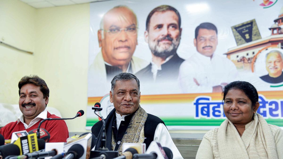 Congress announces separate ministry, budget for Poorvanchalis in Delhi if voted to power