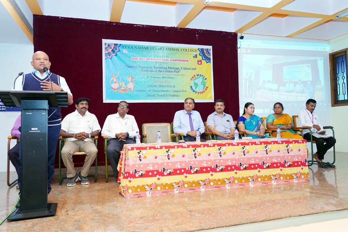 A speaker addressing a conference at Ayya Nadar Janaki Ammal College, Sivakasi.