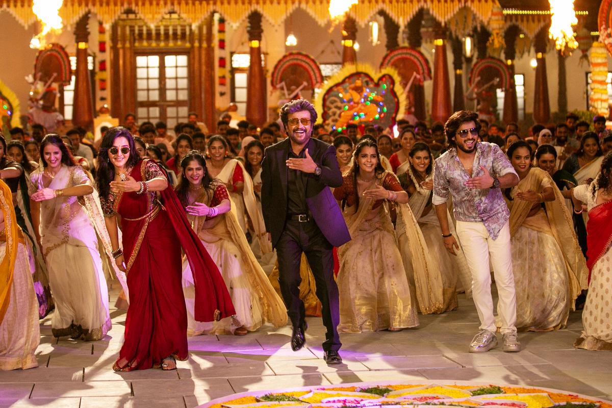 Manju Warrier and Rajinikanth in the song ‘Manasilaayo’