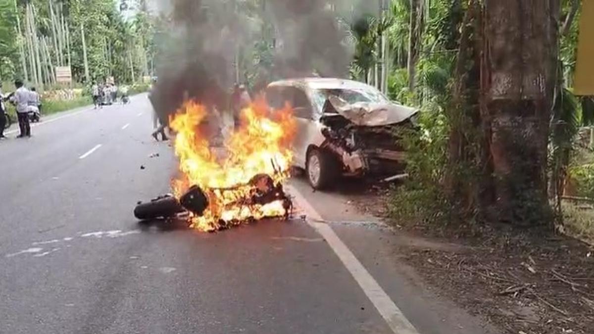 Youth dies after two-wheeler collides with Nilgiris SP’s camp vehicle at Kallar near Coimbatore