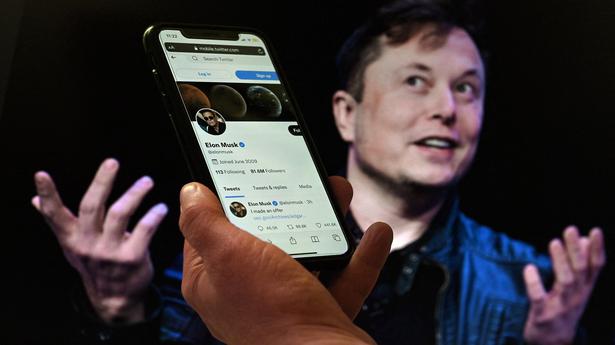 SEC steps up scrutiny over Musk comments on $44 billion Twitter deal