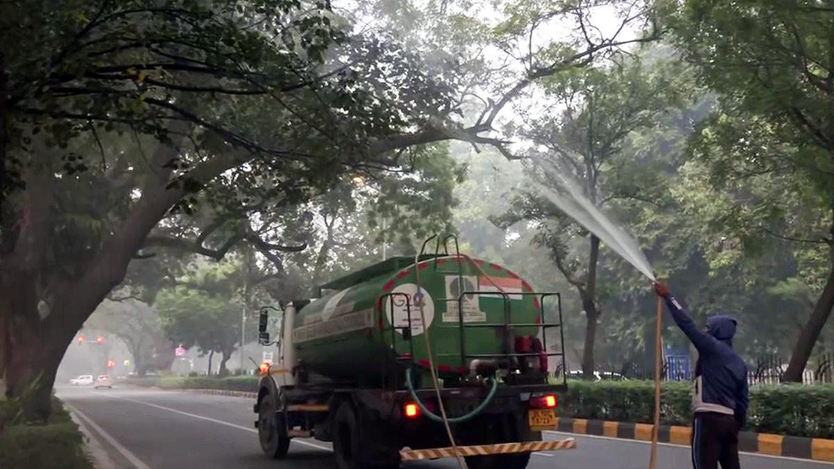 Delhi set to record 11th severe air day in November
