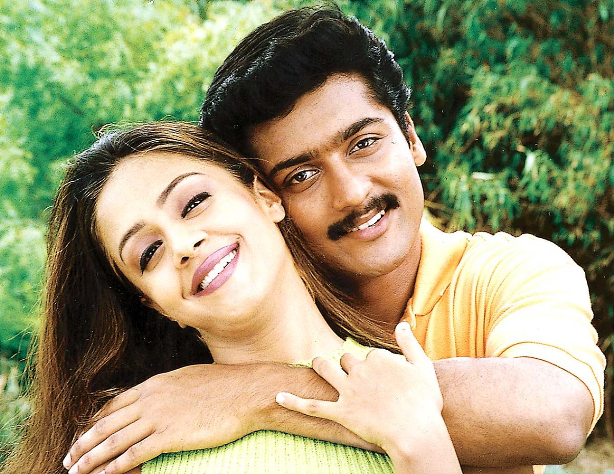Suriya and Jyotika in a still from ‘Uyirile Kalanthathu’