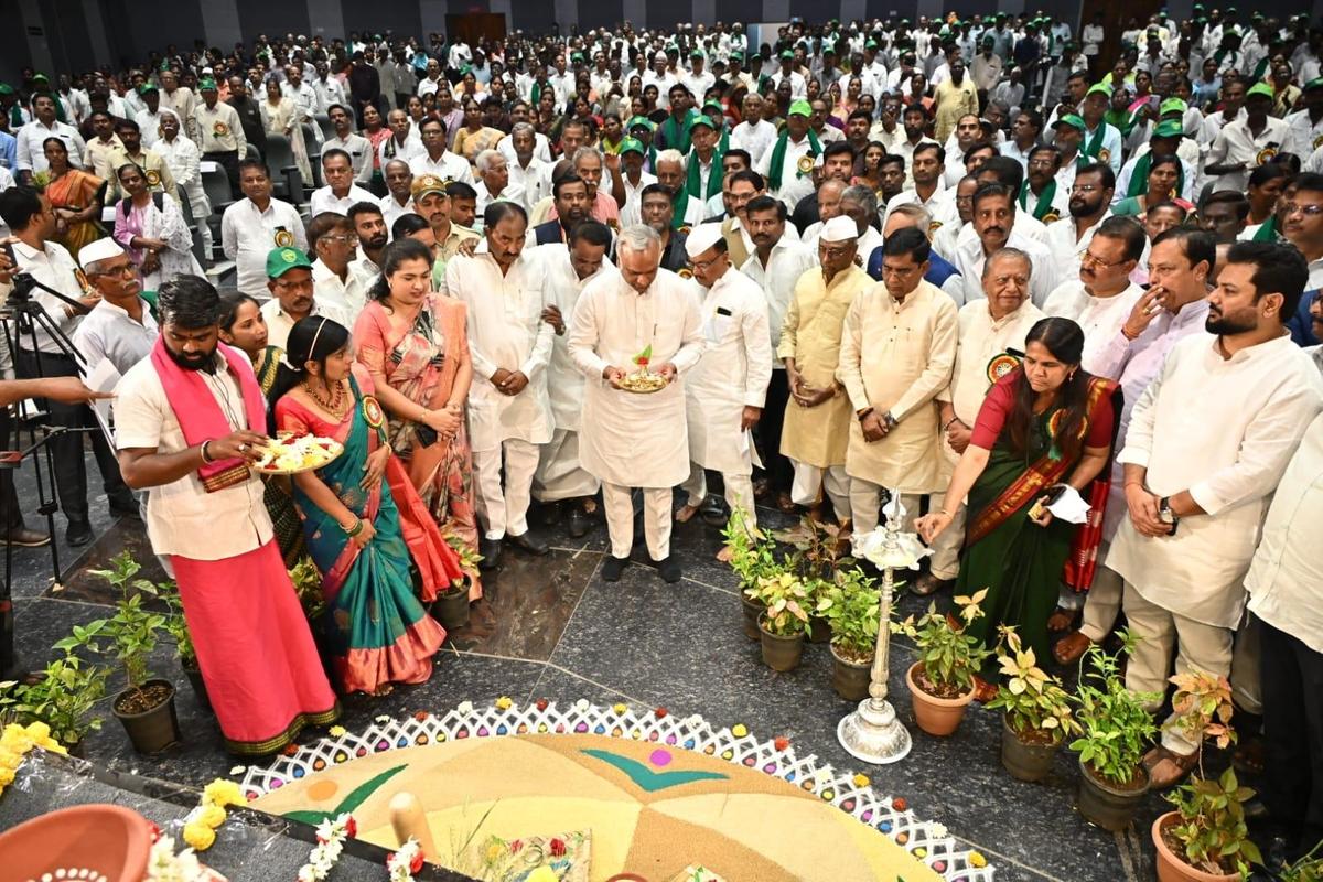 thehindu.com - The Hindu Bureau - ₹243.52 crore interim crop insurance relief released to 2.9 lakh farmers in Kalaburagi