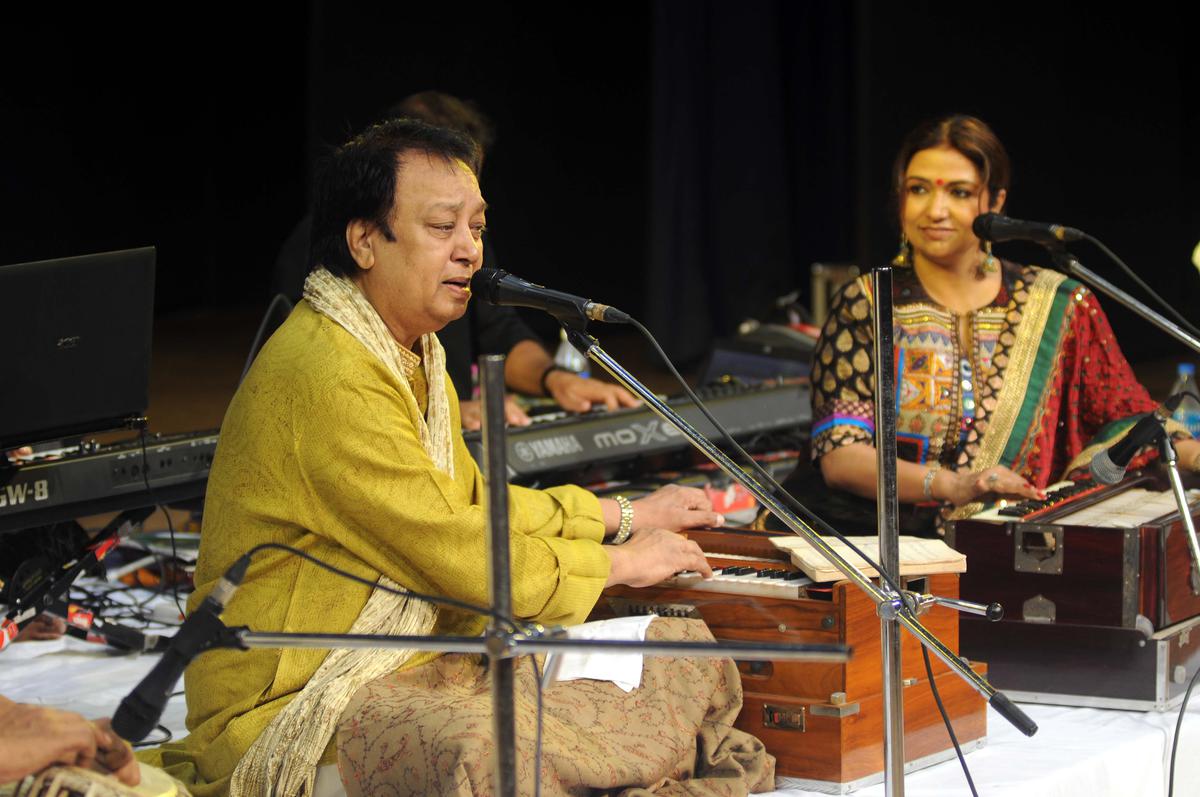 Eminent singers Bhupinder Singh and Mitali Singh performing at a function organised by the Sanjukta and Raghunath Panigrahi Cultural Heritage Foundation in Bhubaneswar on July 05, 2012. 