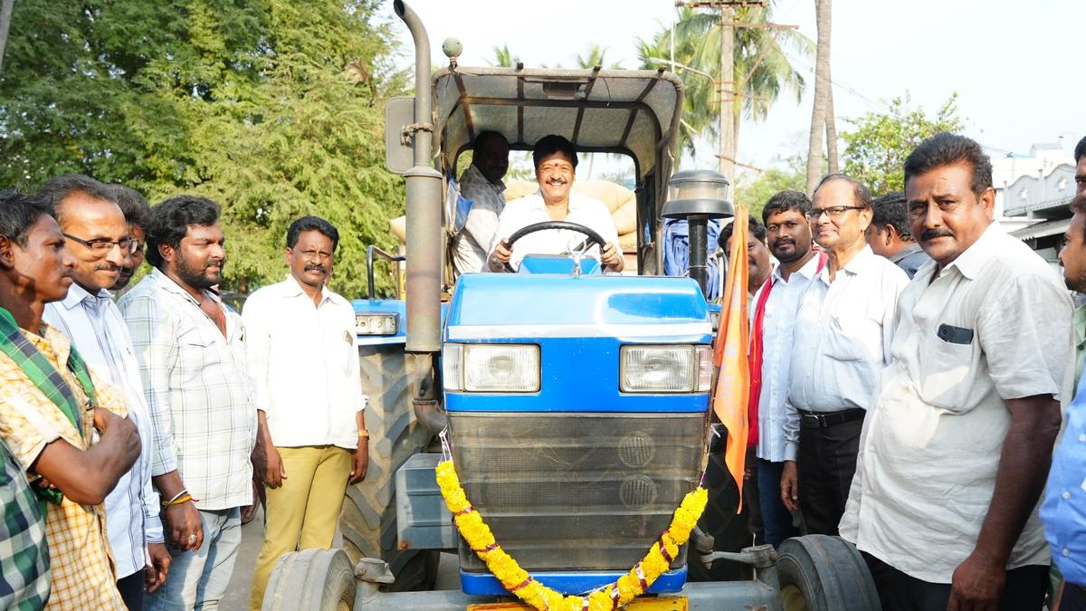 Civil Supplies Corporation agreed to procure 2.5 lakh MT of paddy in in East Godavari, says Durgesh