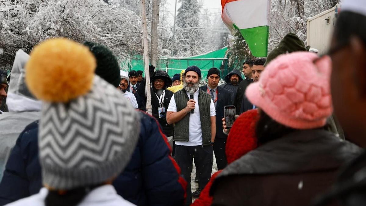 Many locals in south Kashmir showed up with Tricolours for Bharat Jodo Yatra