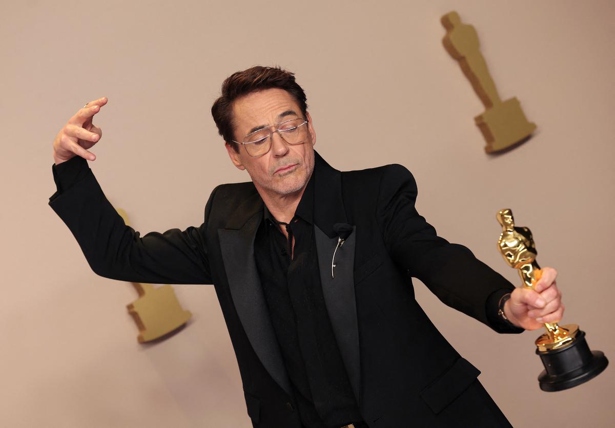 Oscars 2024: Robert Downey Jr. wins his first Oscar for 'Oppenheimer' - The Hindu