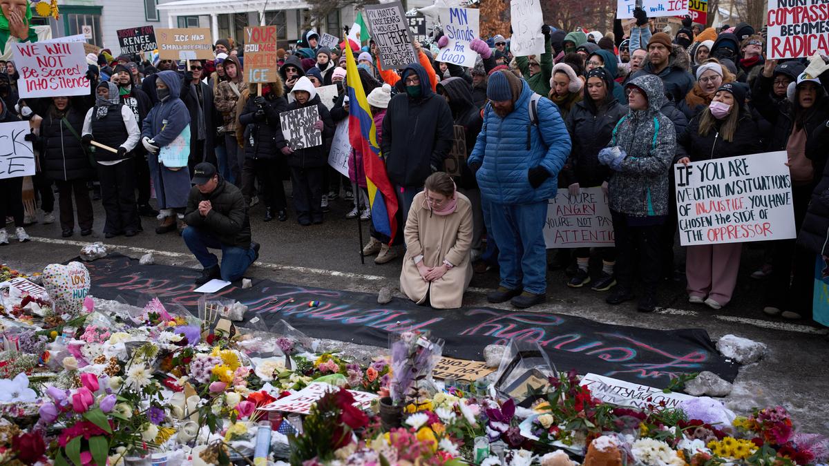 Anti-ICE protesters assemble across U.S. after shootings in Minneapolis, Portland