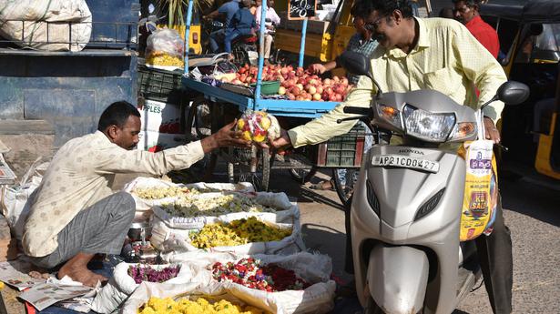 Andhra Pradesh: Implementation of single-use plastic ban ineffective in Kurnool, Anantapur