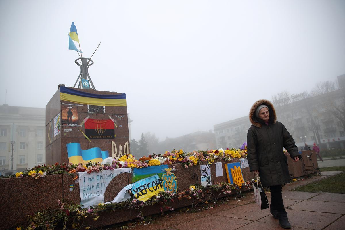 Ukraine urges civilians to leave liberated areas for winter