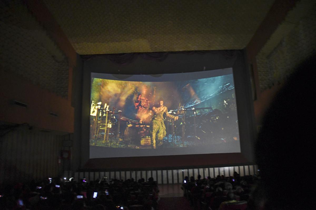 MUMBAI, 07/09/2023: Shah Rukh Khan fans celebrate the release of his new film ‘Jawan’ at Gaiety Galaxy Cinema’s in Bandra, Mumbai