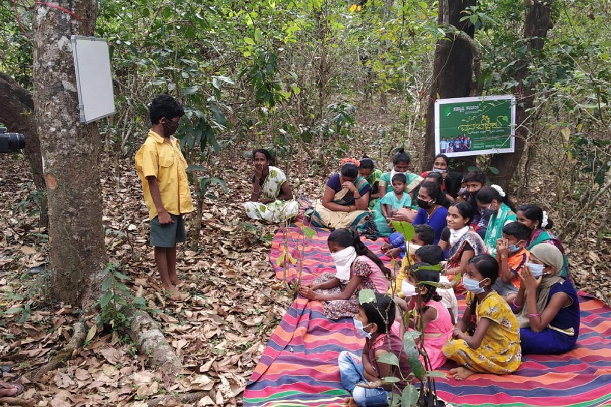 Mangaluru-based Sahyadri Sanchaya organised camps for tribal children in remote areas of Yellapura, Ankola and Joida in Uttara Kannada district in December 2020 and January 2021 to expose them to the fine arts. 