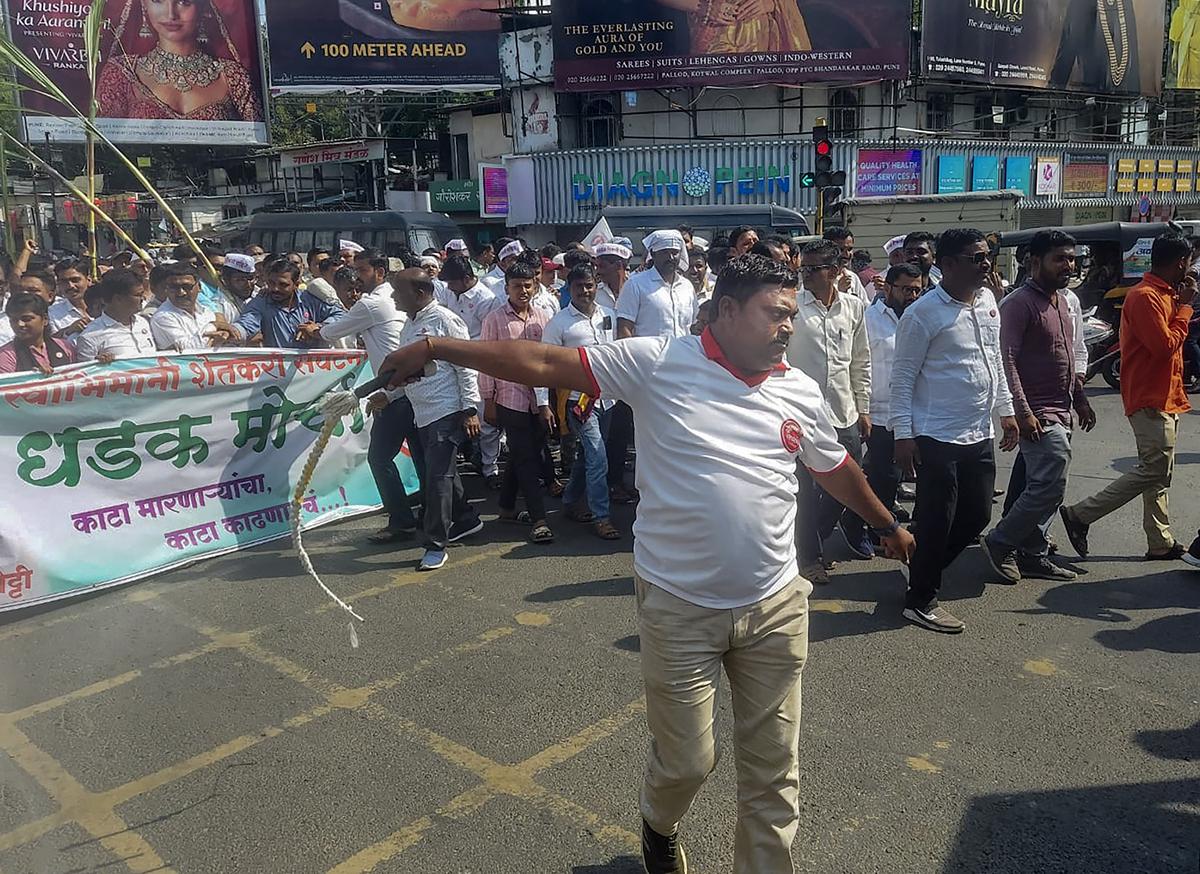 Farmer leader Raju Shetti on the warpath over FRP payment to sugarcane farmers; stages protest in Pune