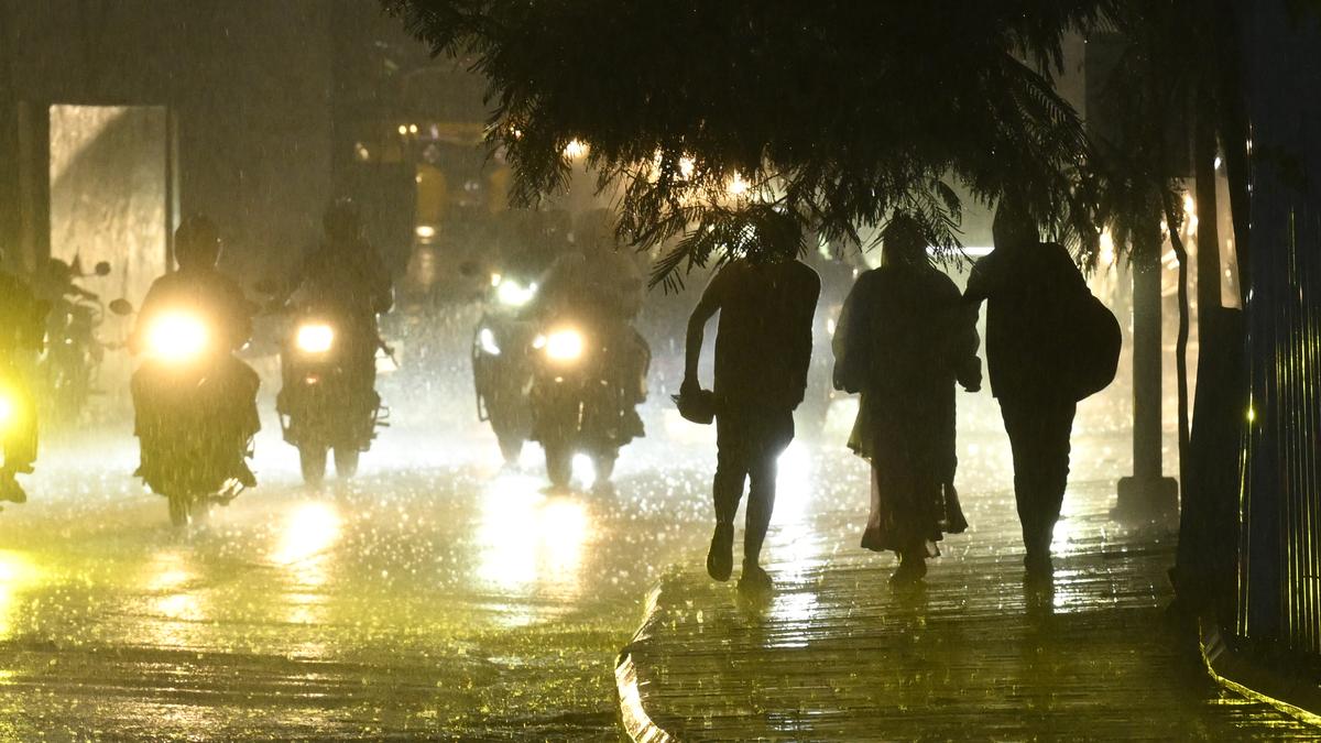 Rain throws a dampener on festive rush