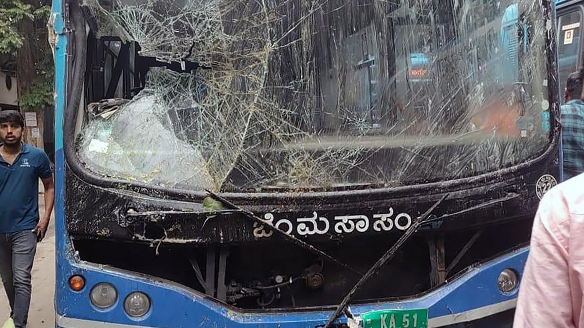 BMTC conductor crashes e-bus into makeshift hotel in Peenya, killing 25-year-old woman, injuring four