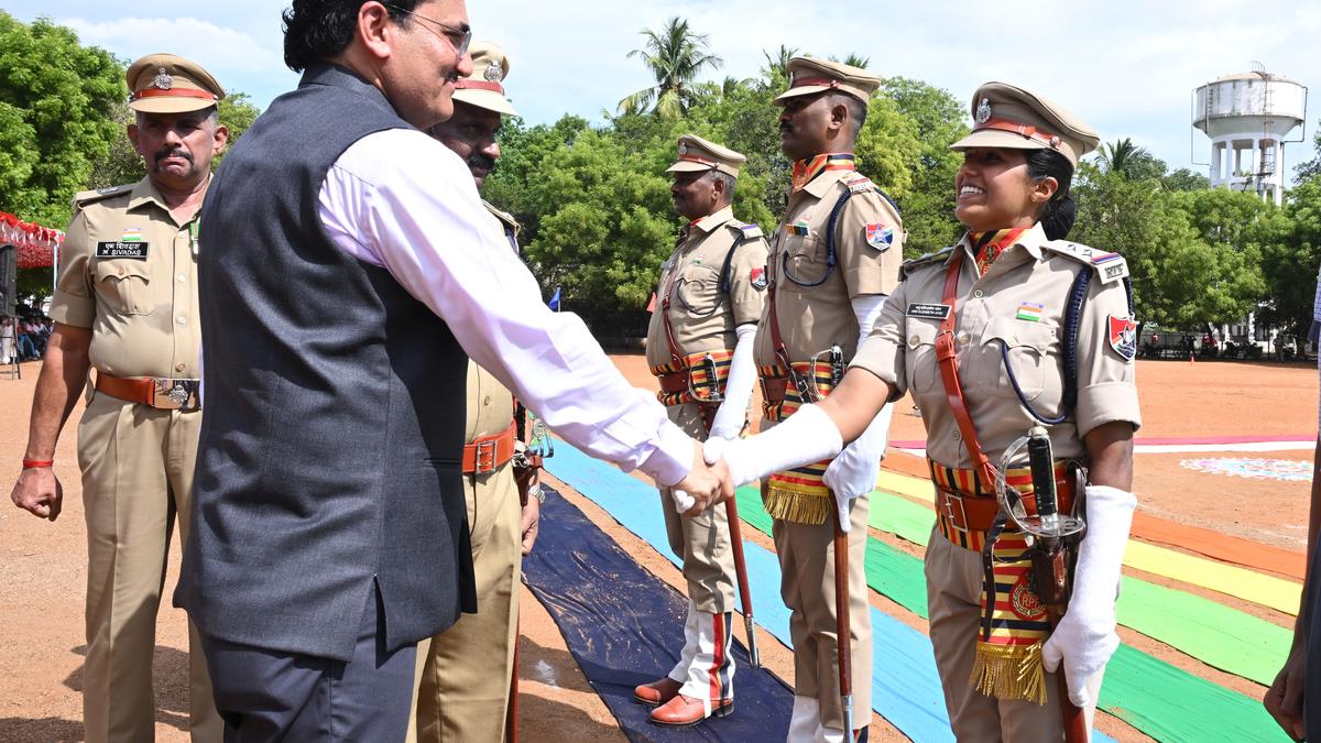 DRM hoists national flag in Madurai