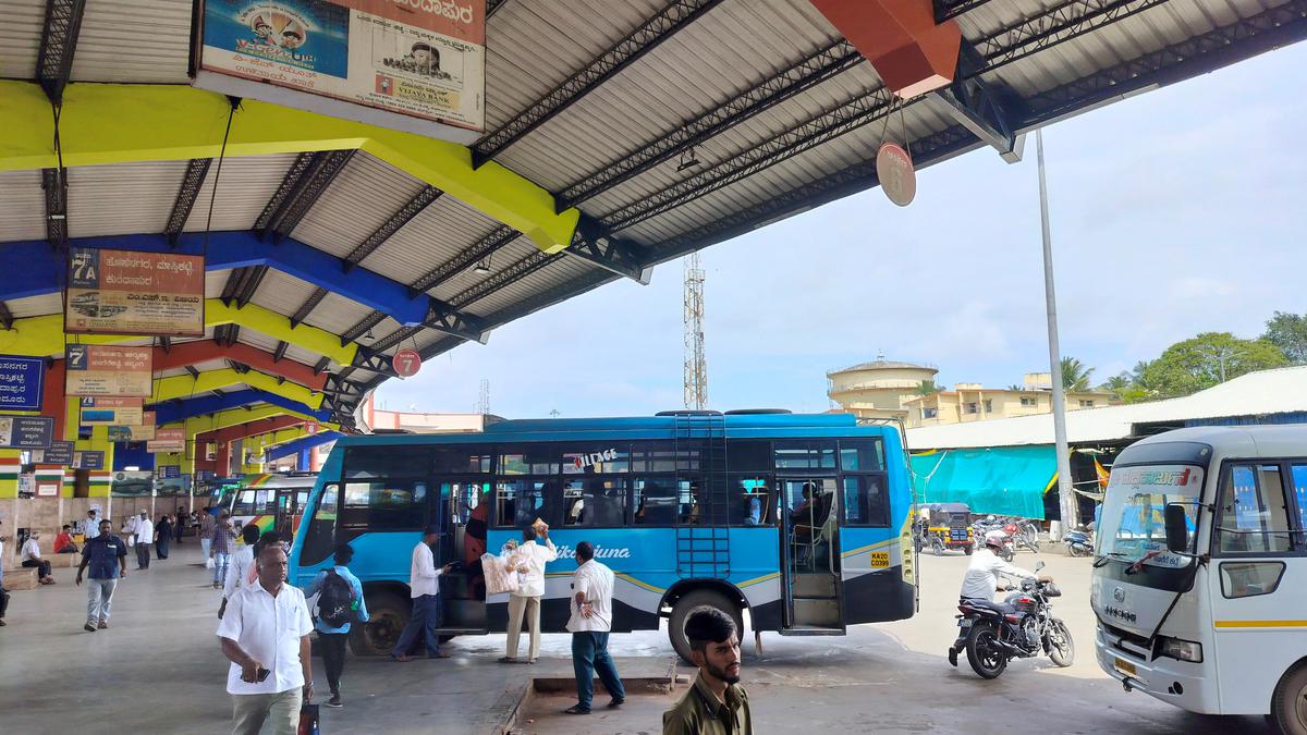 Shakthi impact: Private bus owners surrender their vehicles to RTO