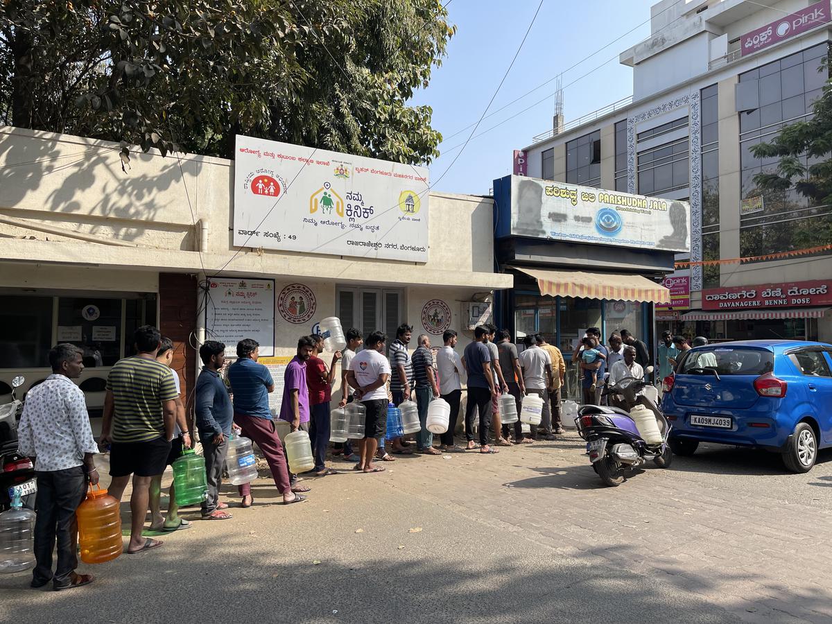 A long queue to fetch drinking at Rajarajeshwari Nagar, in Bengaluru.