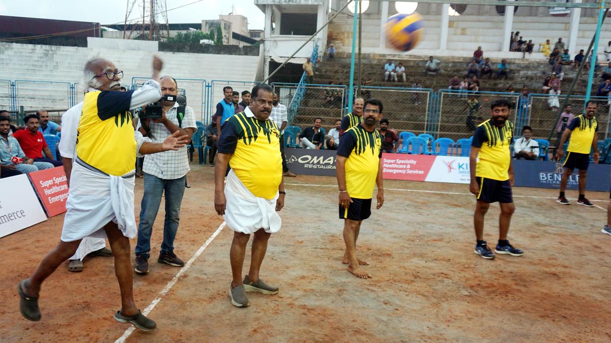 Kadannappally leads politicians’ team to victory in anti-drug volleyball match