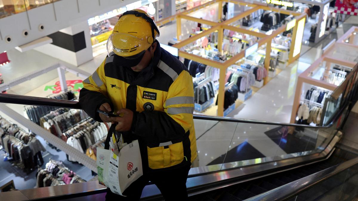 Global Cyber Monday online sales hit $17.3 billion, Salesforce data shows