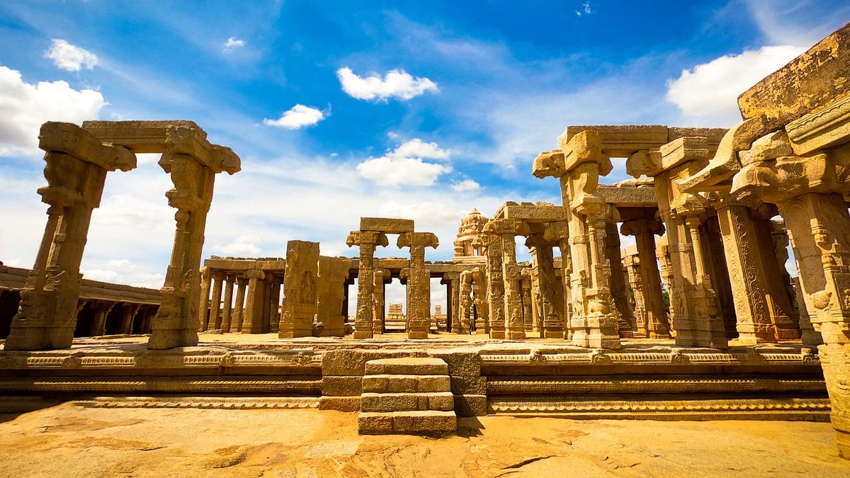 Veerabhadra Temple, Lepakshi | Temples of South India