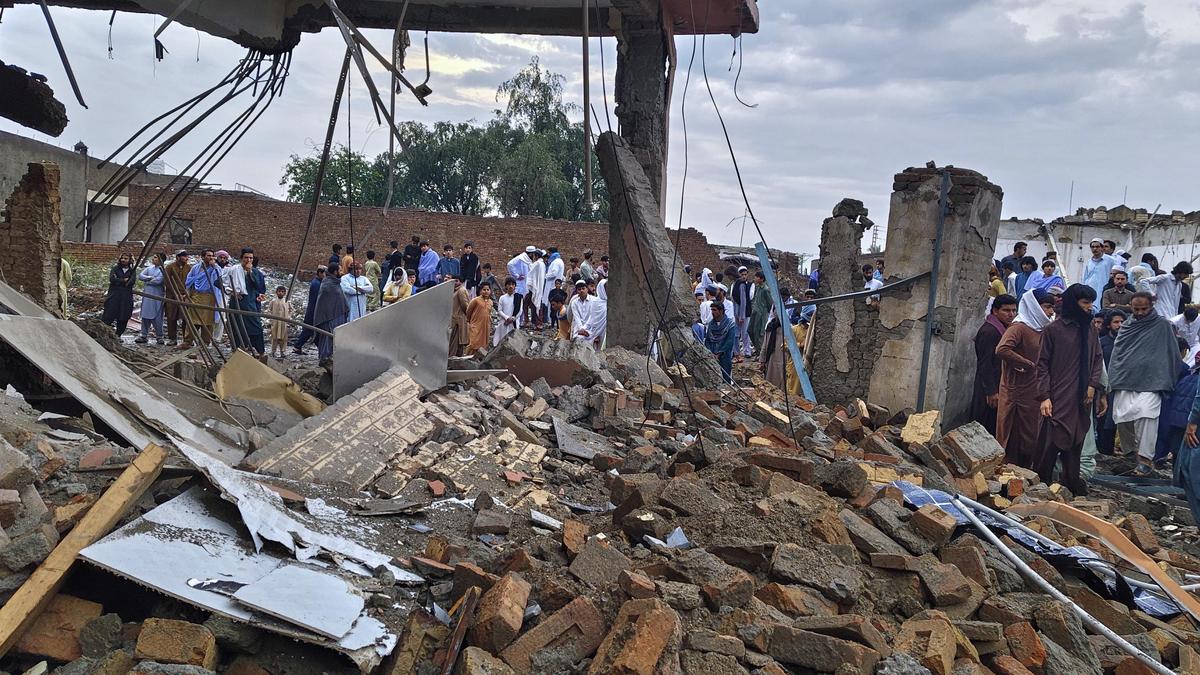 Afghan officials say Pakistani strikes killed 7, wounded 85 in first attacks since peace talks