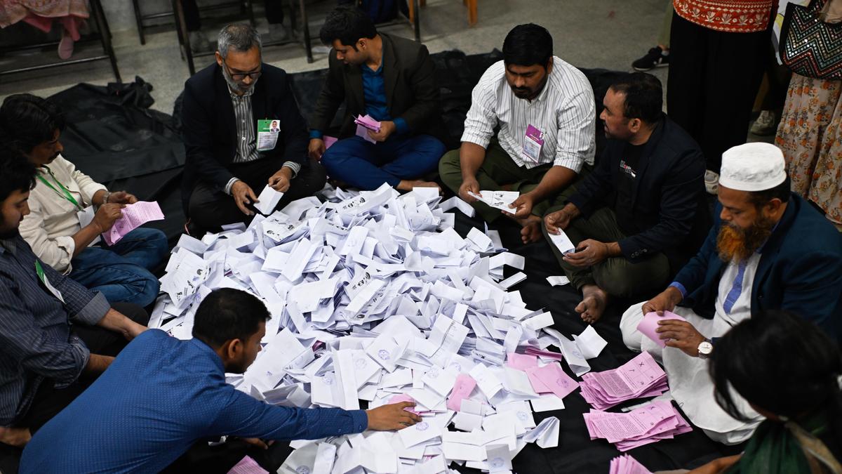 Morning Digest: Polling ends in Bangladesh for parliamentary election; MEA refuses to deny U.S. claims on India’s Russian oil imports, and more