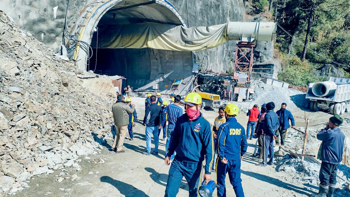 Uttarkashi tunnel collapse | Rescuers establish communication with trapped workers, food, water being supplied