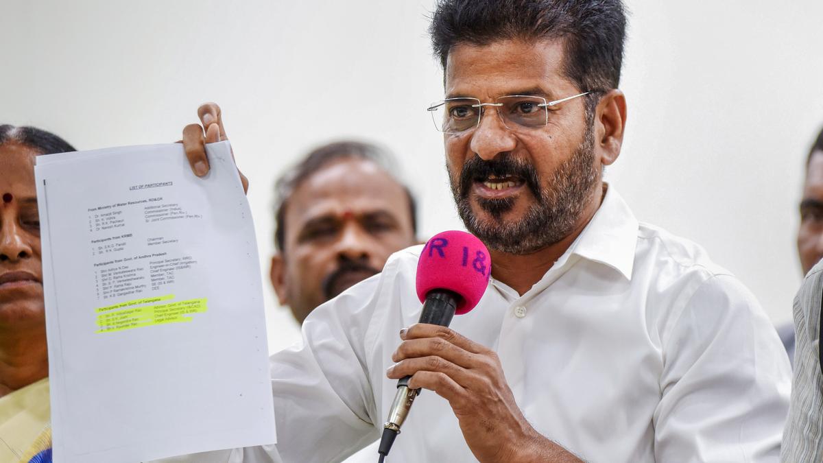 Telangana Govt to order enquiry into construction of Secretariat and Martyrs Memorial