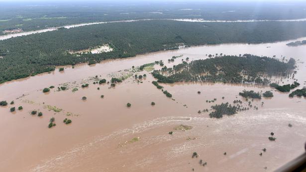 Godavari floods | Over 60,000 people shifted to relief camps from 600 villages in Andhra Pradesh